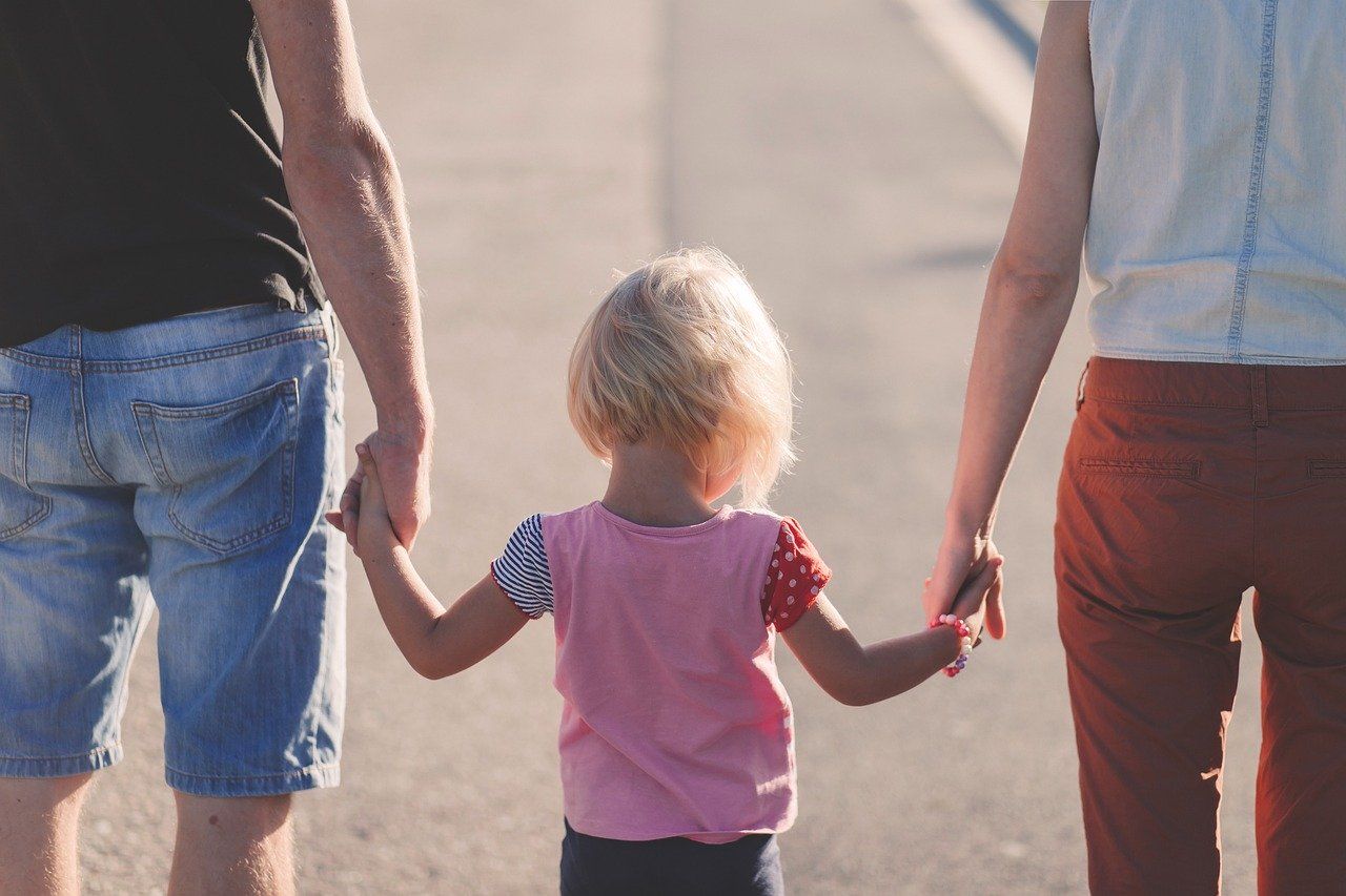 Familie mit Kind Bildquelle: Pixabay