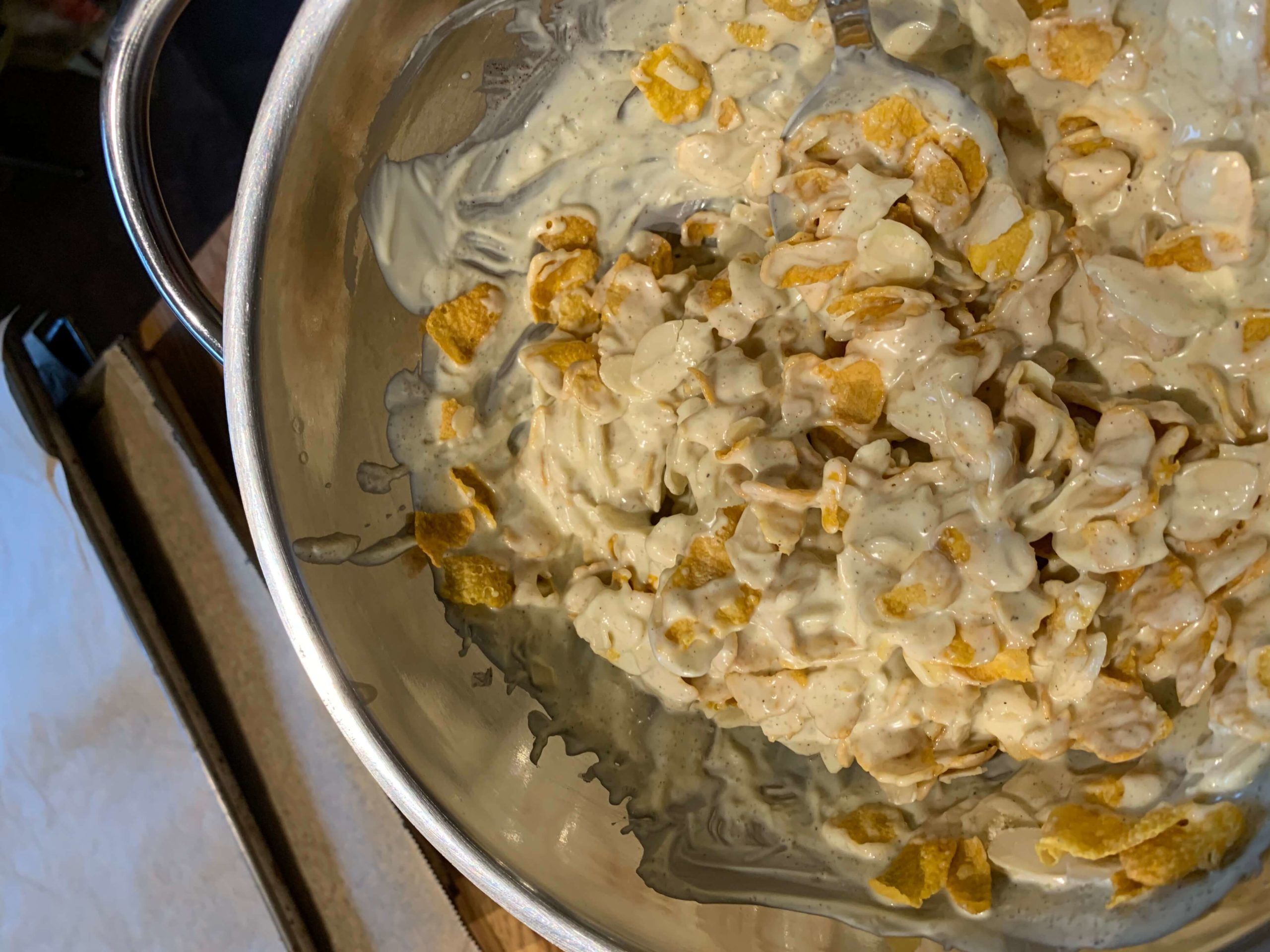 IMG_3749_Choco_Crossies__Zutaten_mischen__©_Klaus_Kühlewind Knusprige Verführung - Rezept